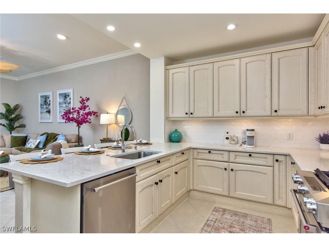 9242 Tesoro Lane #1-102 Naples FL 34114 226011784 image7