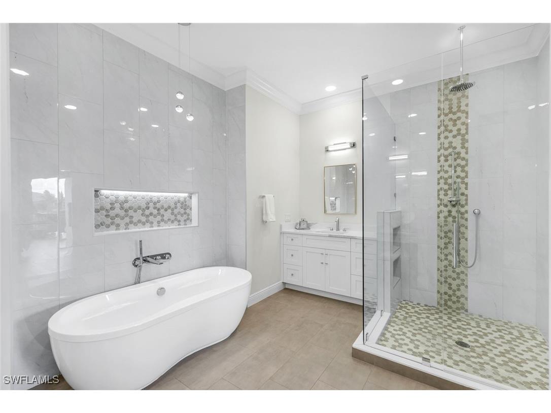 9242 Tesoro Lane #1-203 Naples FL 34114 225071688 image16