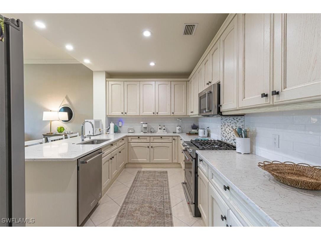 9242 Tesoro Lane #1 Naples FL 34114 225076630 image26