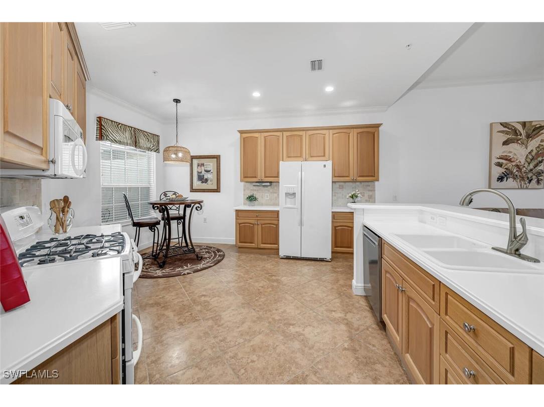 9243 Tesoro Lane #103 Naples FL 34114 225024620 image7