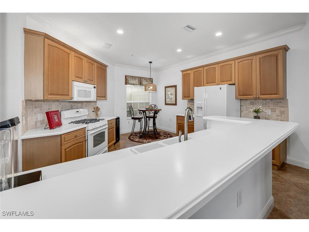 9243 Tesoro Lane #103 Naples FL 34114 225024620 image8