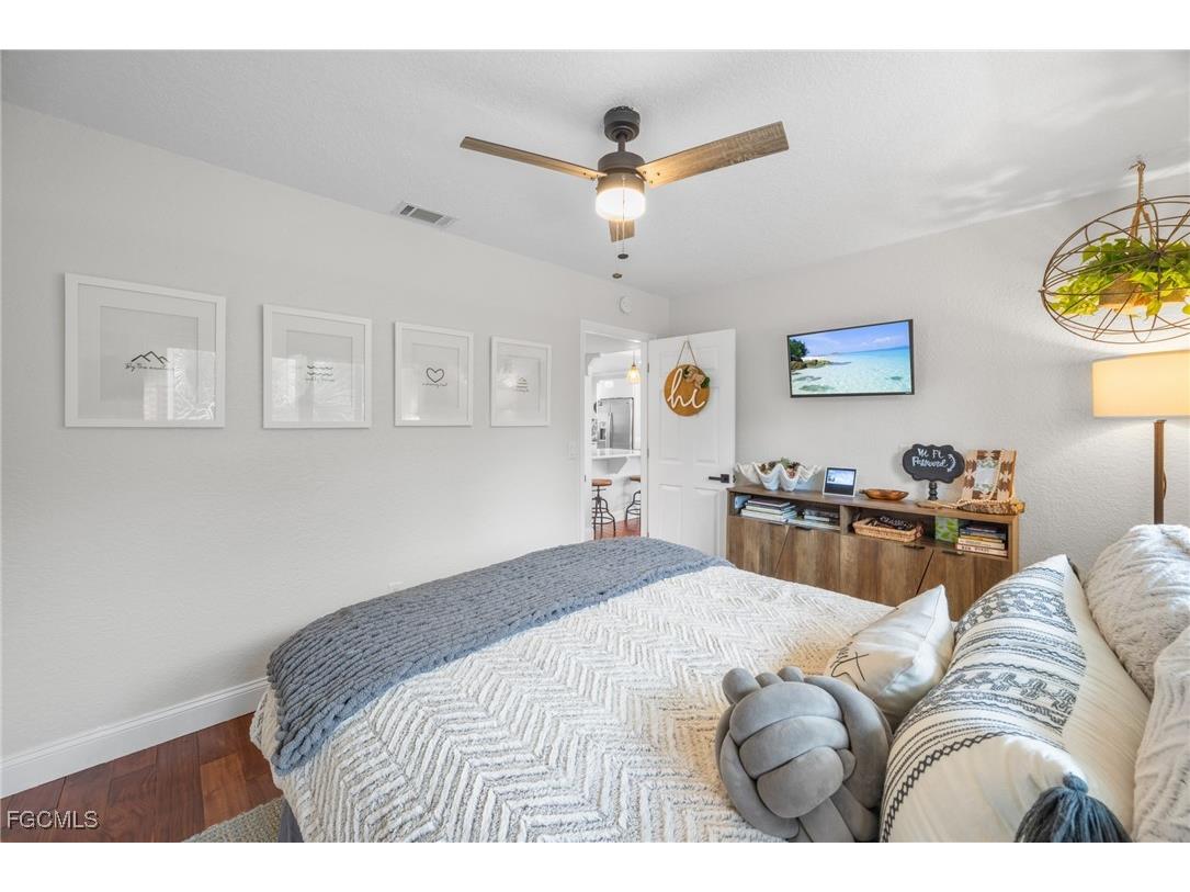 9247 Dimmick Drive Sanibel FL 33957 2025018937 image23