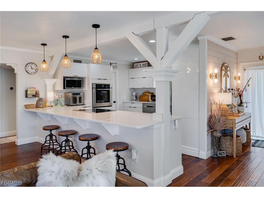 9247 Dimmick Drive Sanibel FL 33957 2026013958 image16