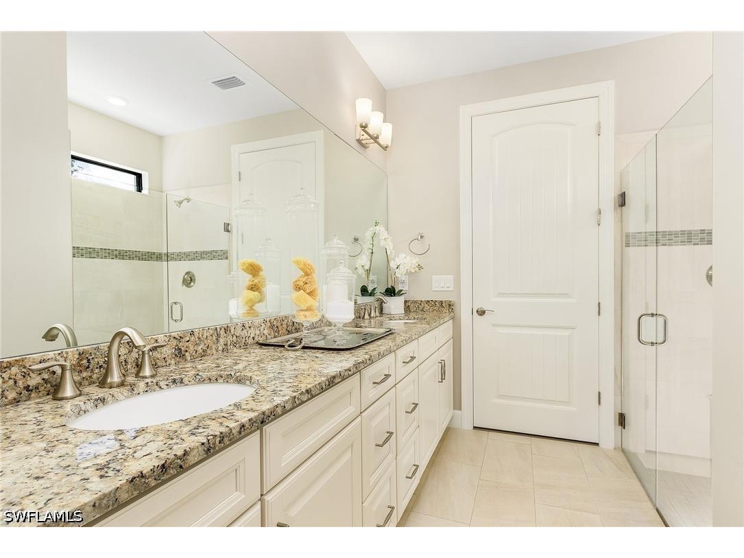 9248 Cormorant Drive Naples FL 34120 226019745 image23
