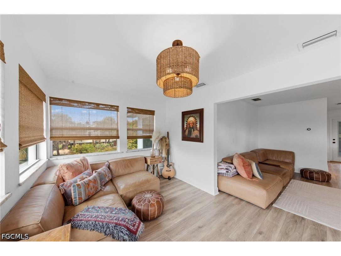 9248 Kincaid Court Sanibel FL 33957 2026015185 image8