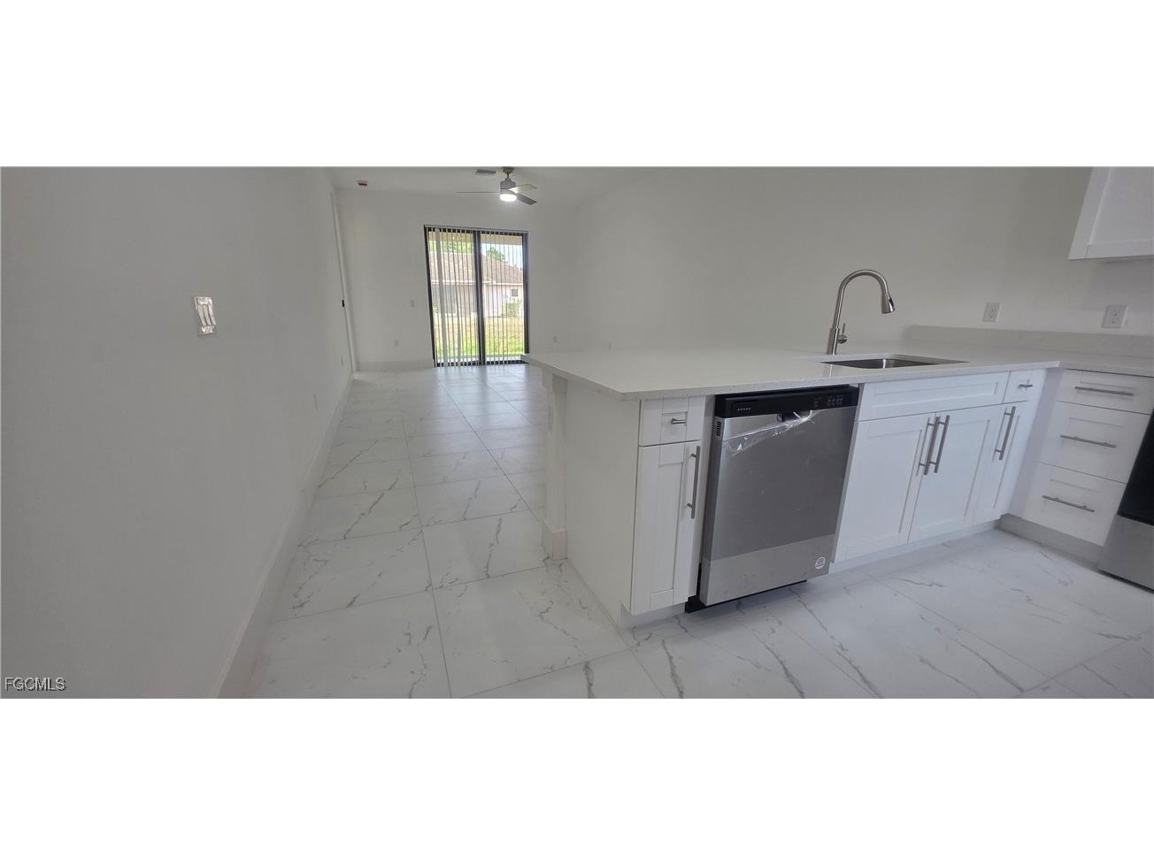 925 Chenault Street Lehigh Acres FL 33974 2025023842 image4