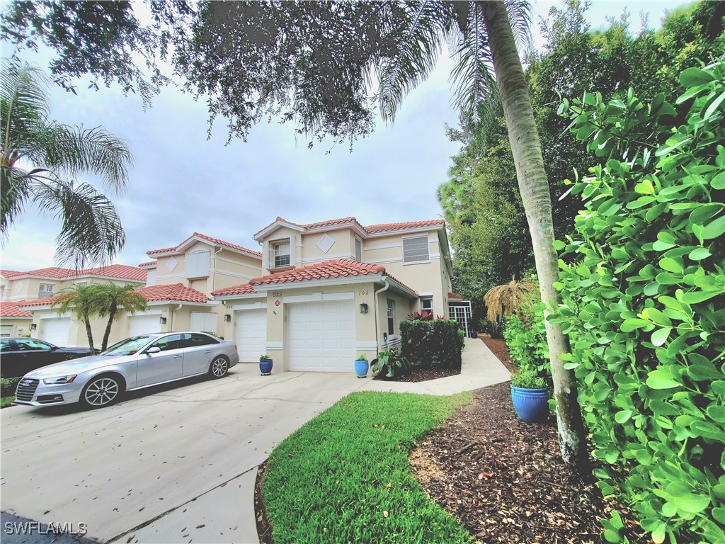925 Eastham Way #J-102 Naples FL 34104 225075749 image1