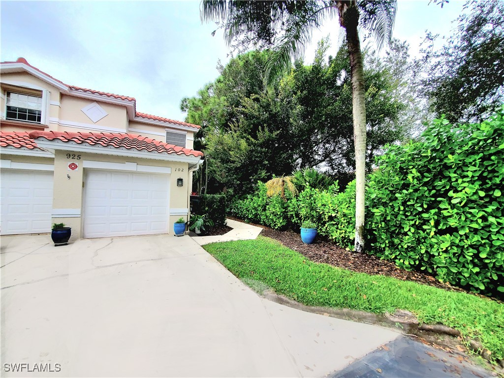 925 Eastham Way #J-102 Naples FL 34104 225075749 image35