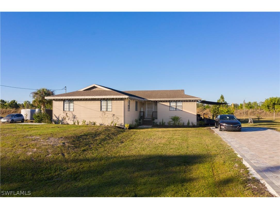 925 Foxdale Avenue Lehigh Acres FL 33974 223004448 image1