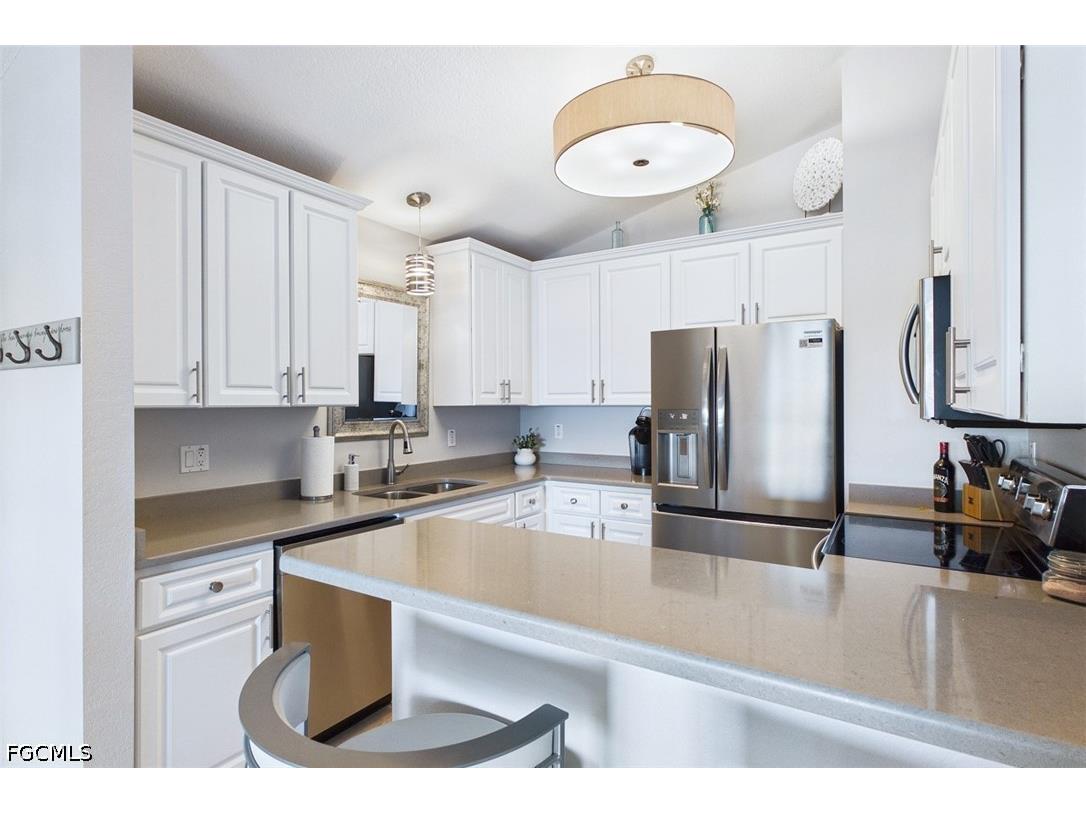925 SW 47th Terrace #201 Cape Coral FL 33914 2025024635 image10