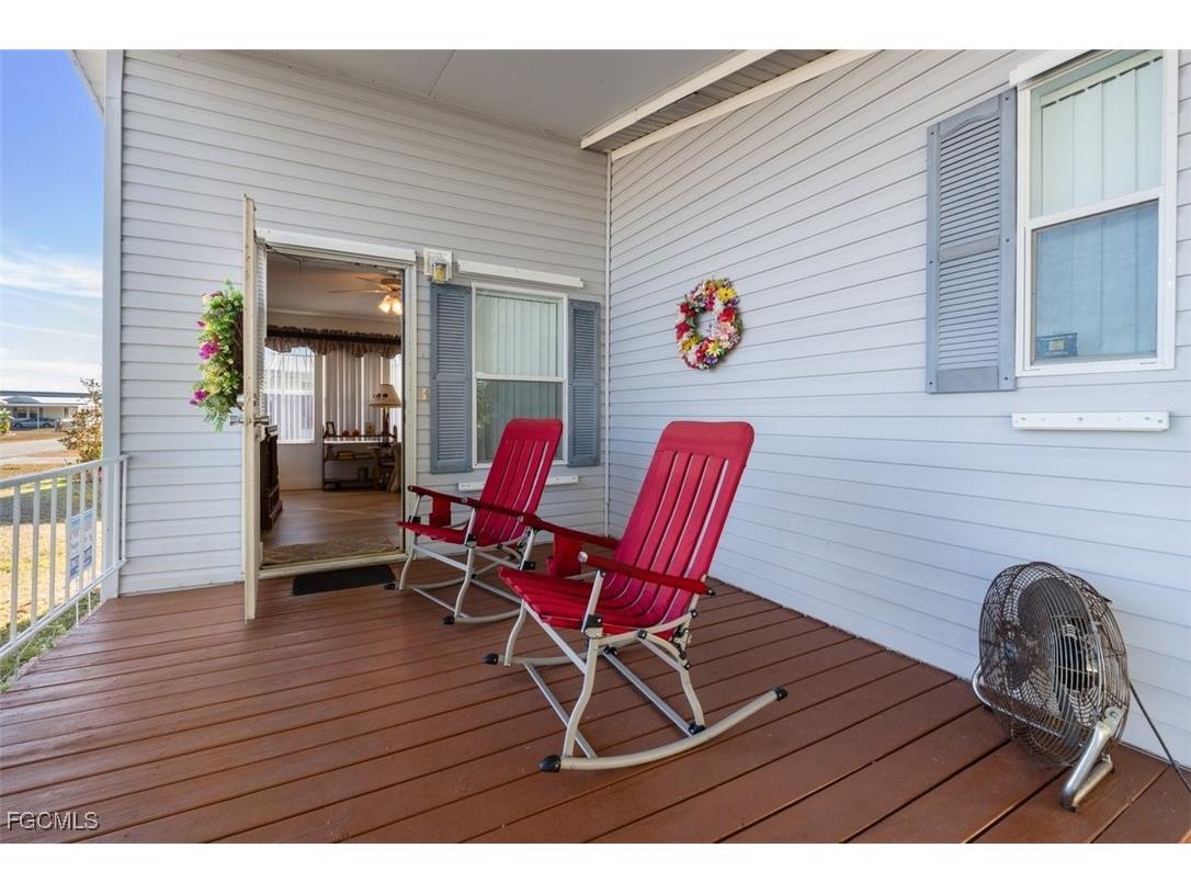 925 Yacht Club Way NW Moore Haven FL 33471 2026003308 image3
