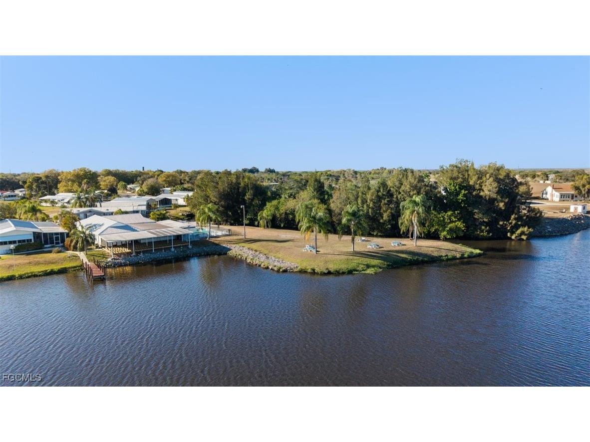 925 Yacht Club Way NW Moore Haven FL 33471 2026003308 image37
