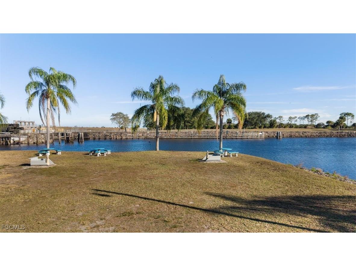 925 Yacht Club Way NW Moore Haven FL 33471 2026003308 image38
