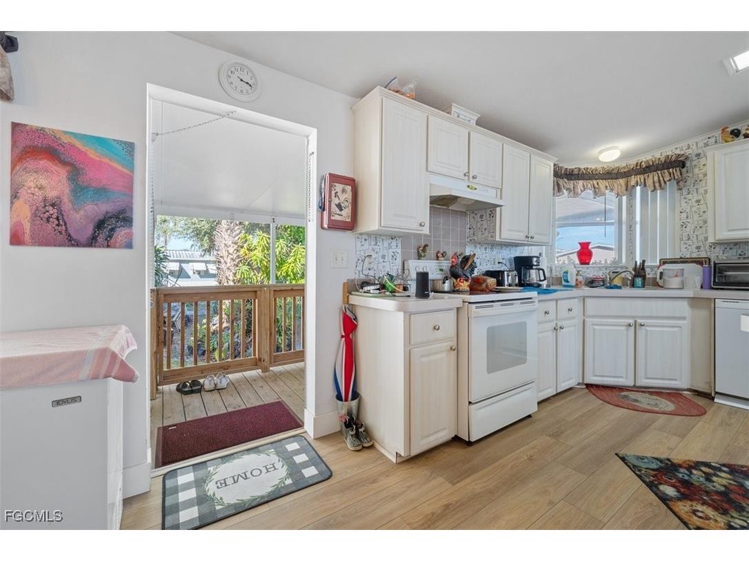 925 Yacht Club Way NW Moore Haven FL 33471 2026003308 image6