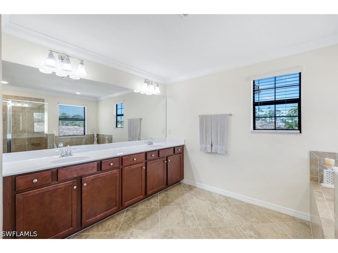 9250 Shadow Oak Lane Naples FL 34120 226024259 image24