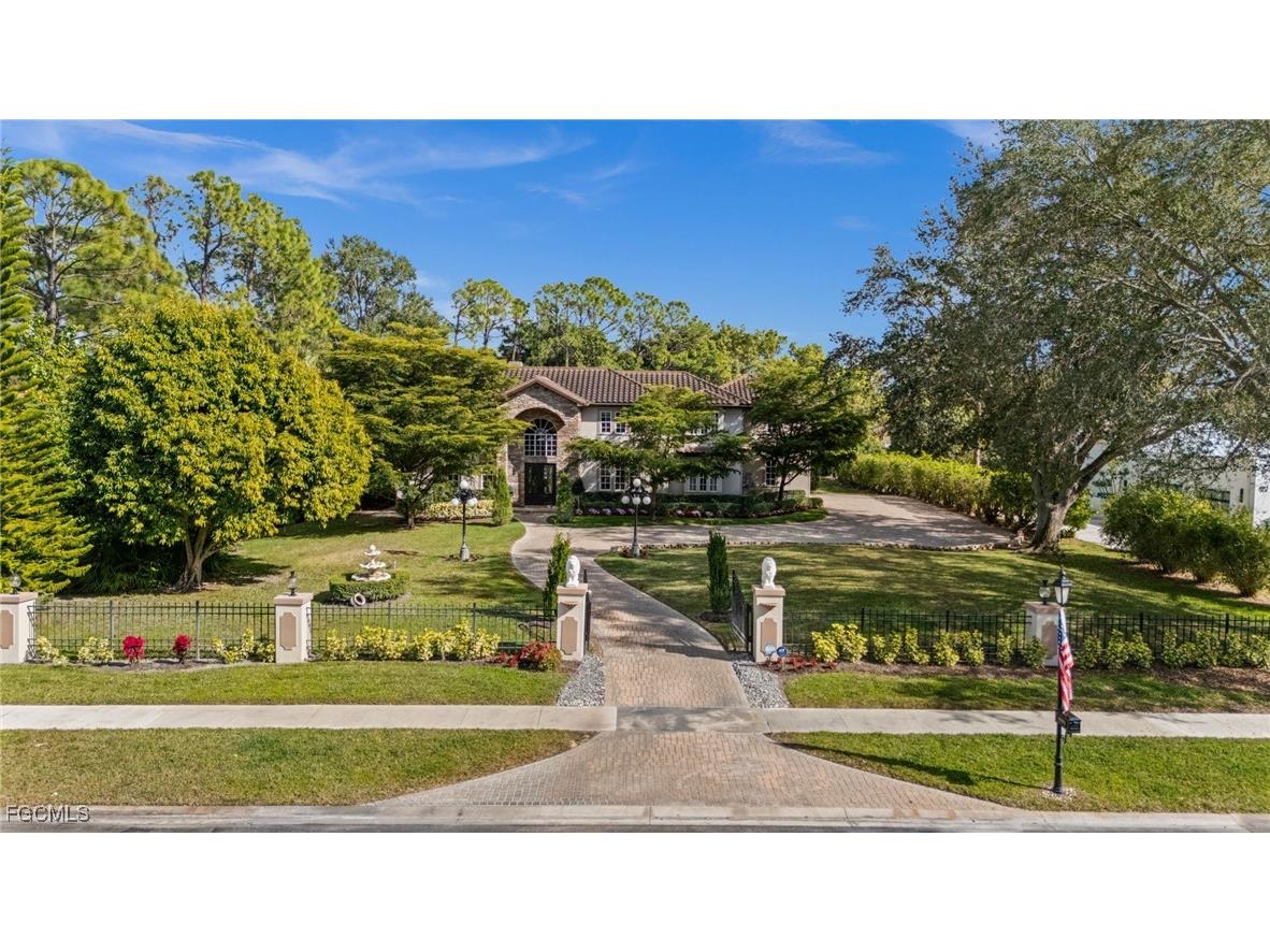 9250 The Lane Naples FL 34109 2025024233 image2