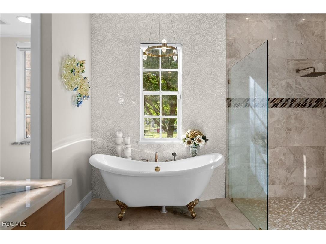 9250 The Lane Naples FL 34109 2025024233 image22