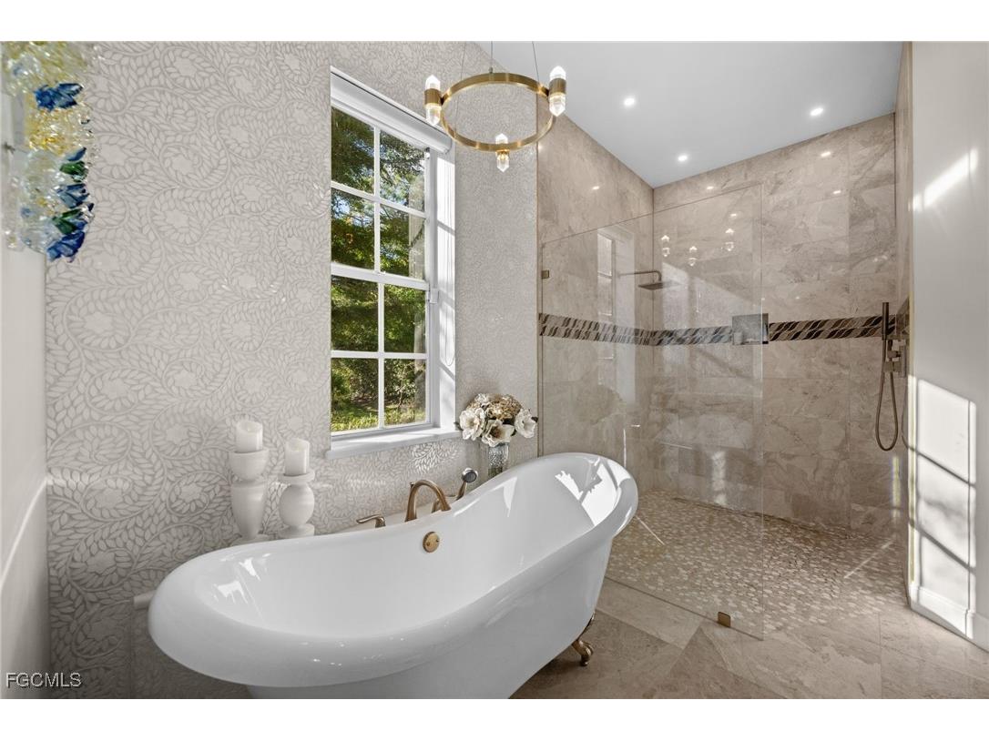 9250 The Lane Naples FL 34109 2025024233 image23