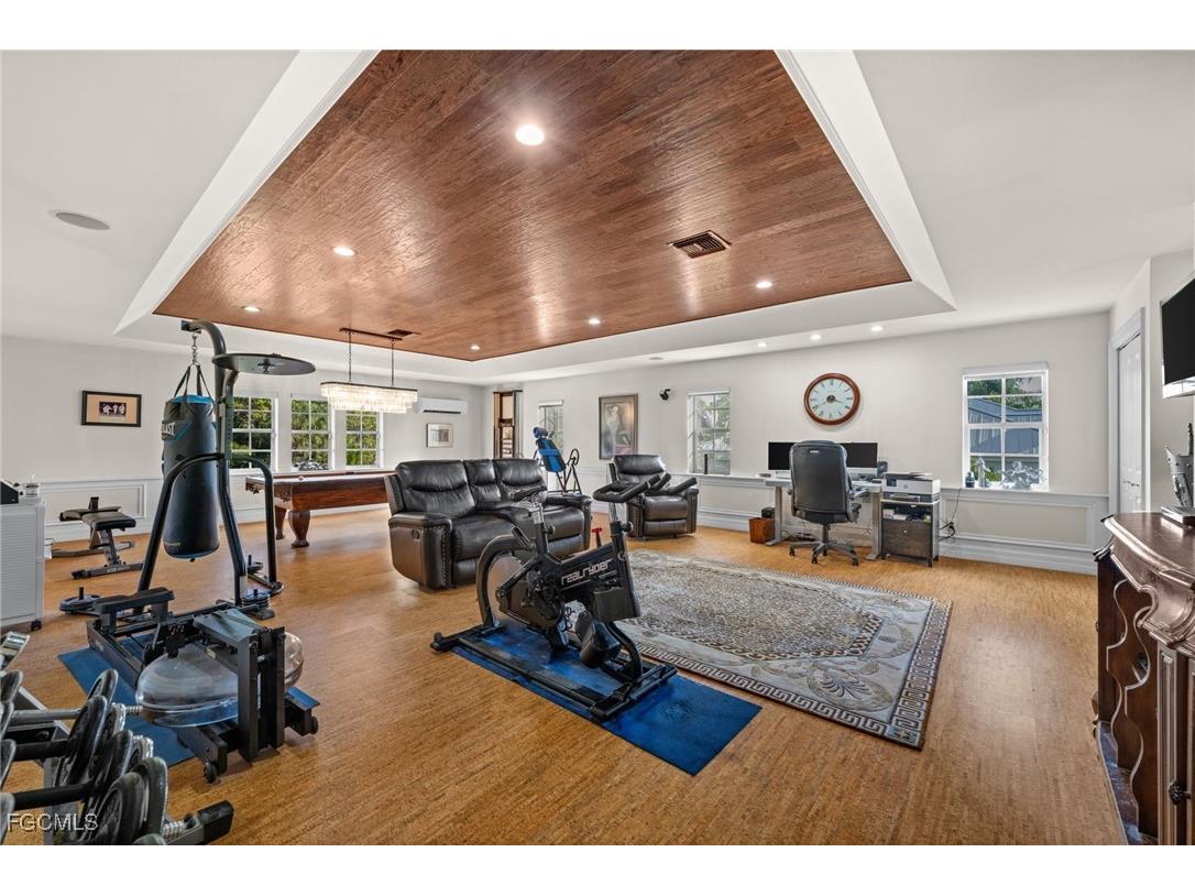 9250 The Lane Naples FL 34109 2025024233 image37