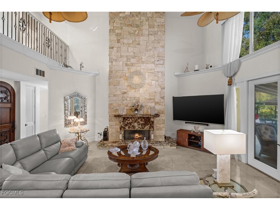 9250 The Lane Naples FL 34109 2025024233 image9