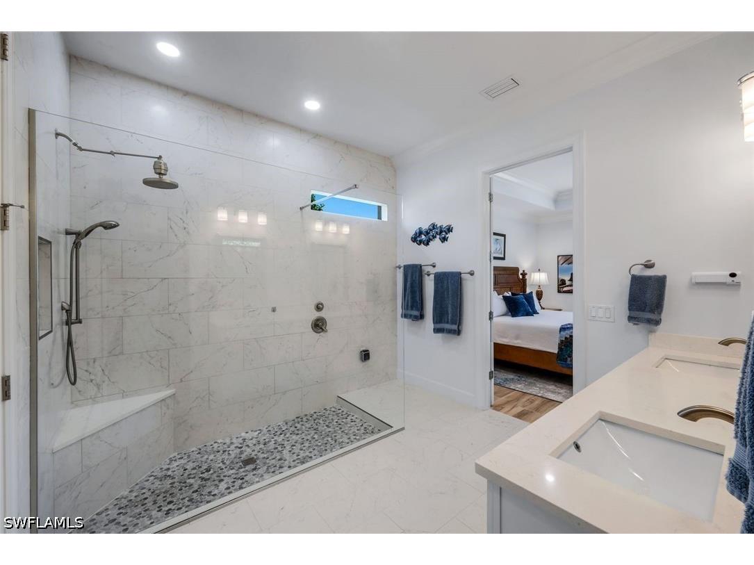9259 Fieldstone Lane Naples FL 34120 226025744 image19