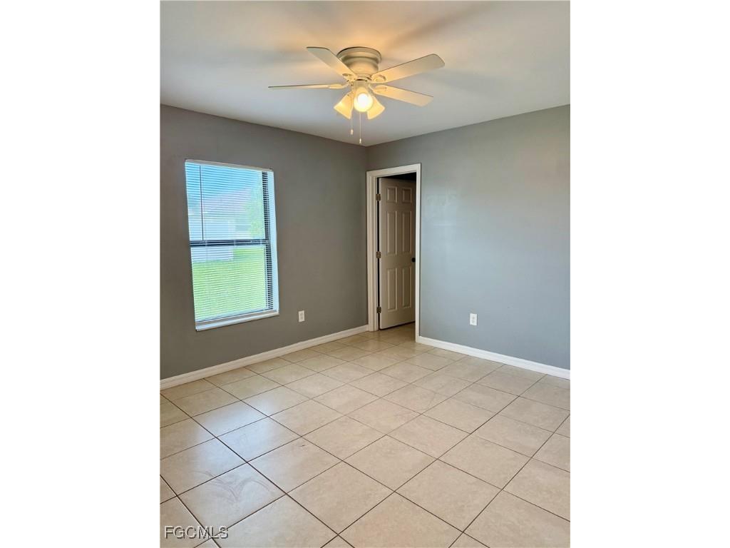 926/928 SW 39th Terrace Cape Coral FL 33914 2025007499 image10