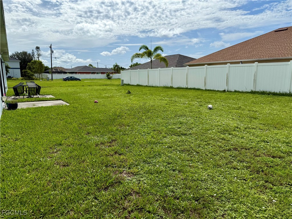 926/928 SW 39th Terrace Cape Coral FL 33914 2025007499 image11