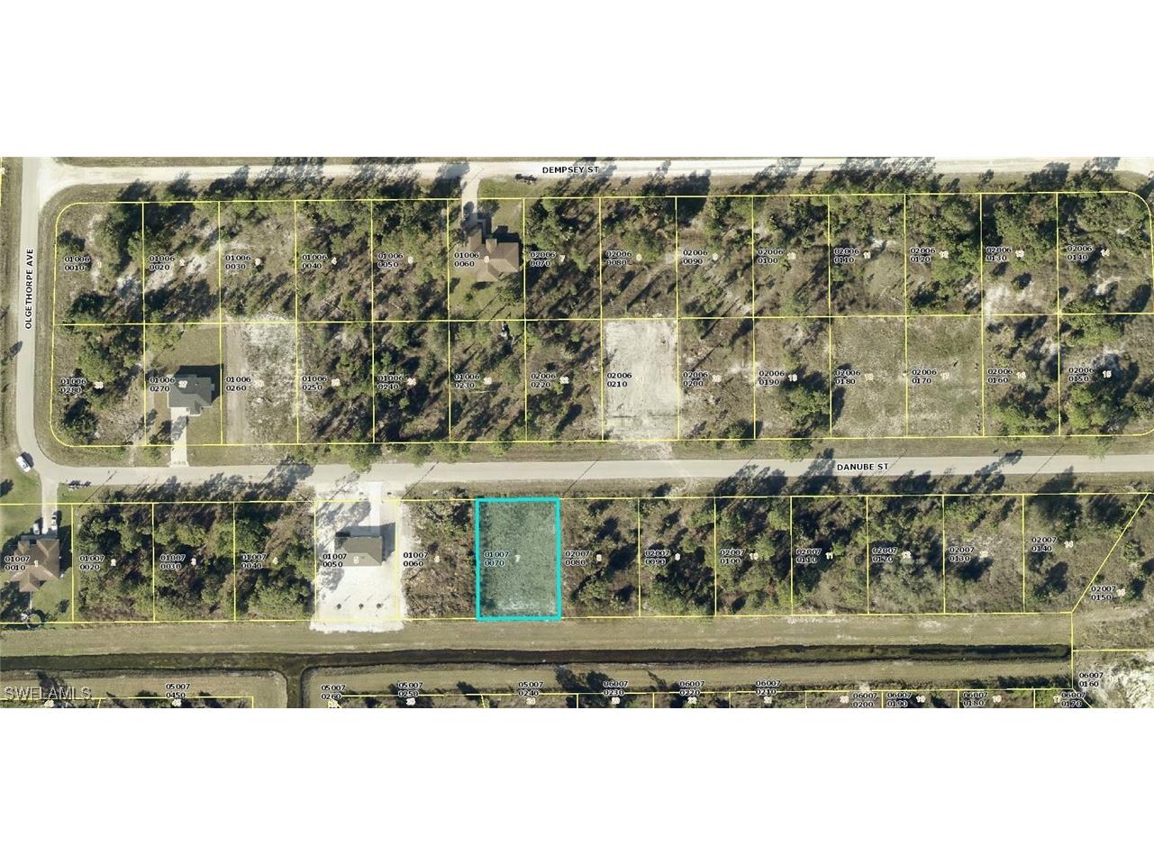 926 Danube Street Lehigh Acres FL 33974 225010899 image1