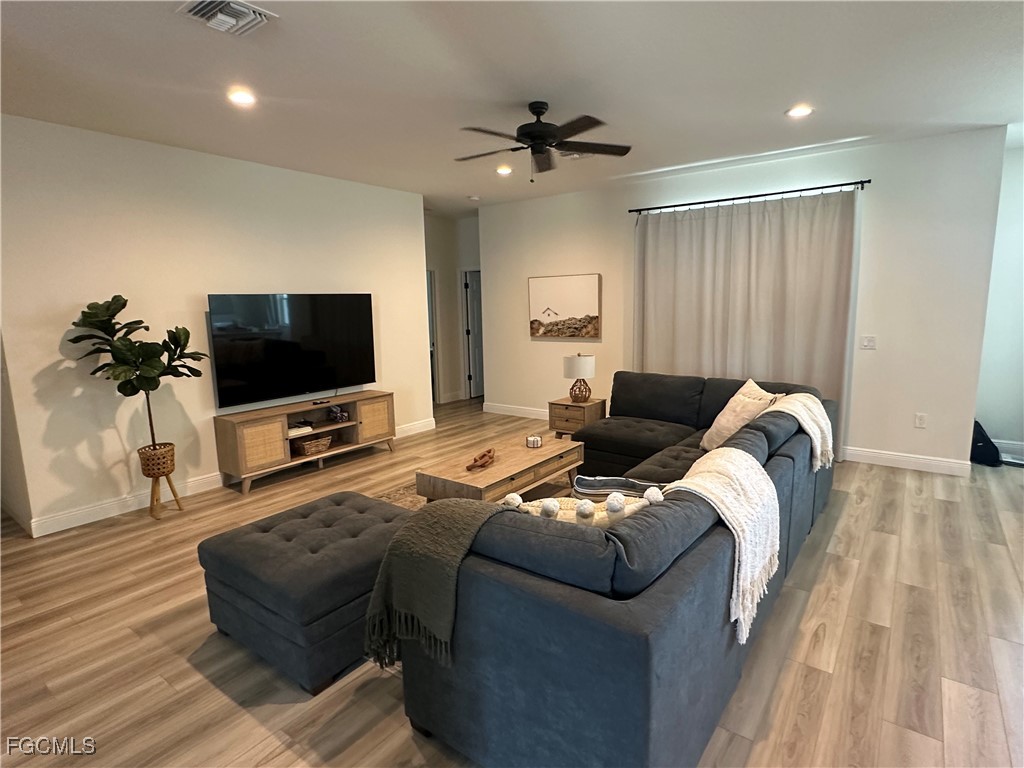 926 SE 23rd Place Cape Coral FL 33990 2025006247 image4