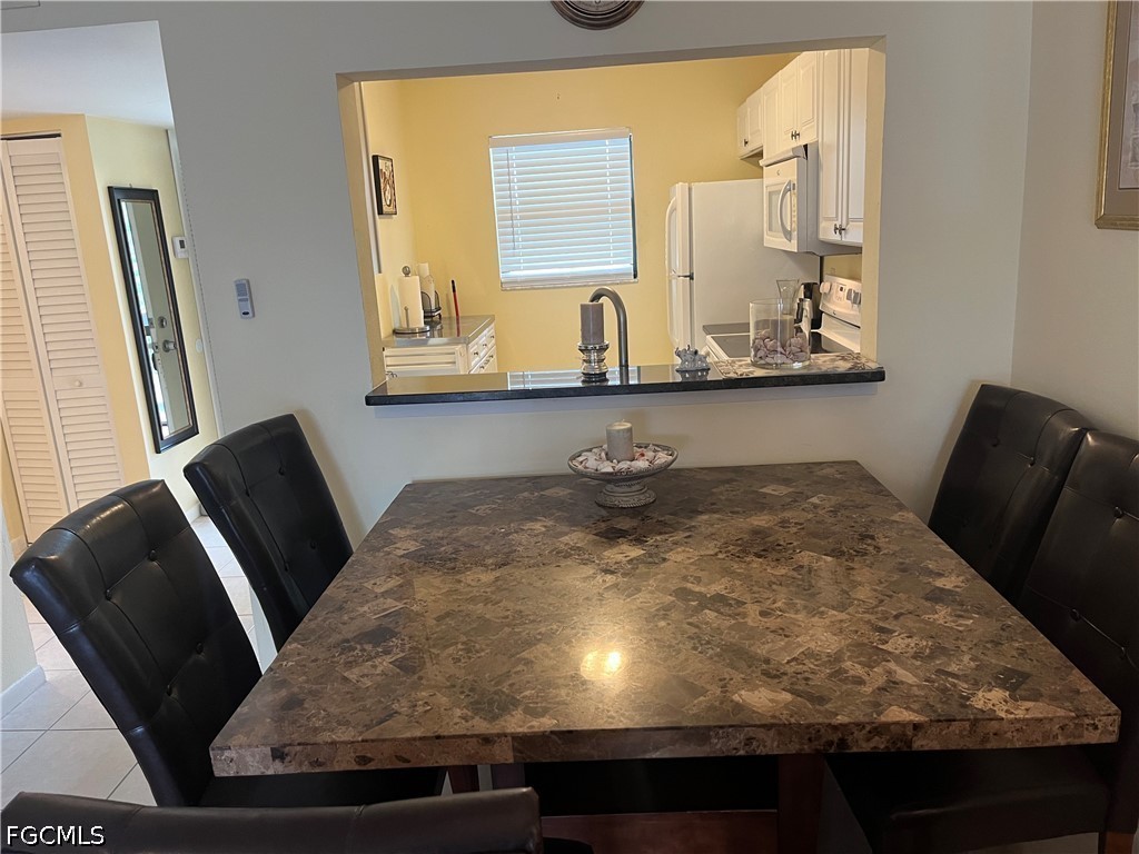 9261 Central Park Drive #206 Fort Myers FL 33919 2026019985 image3