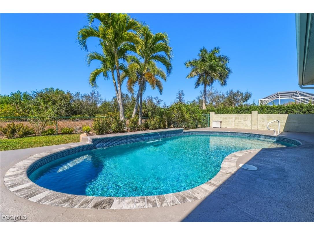 9261 Pittsburgh Boulevard Fort Myers FL 33967 2026006688 image27