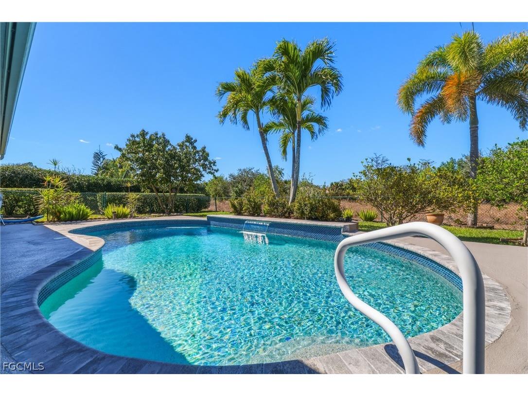 9261 Pittsburgh Boulevard Fort Myers FL 33967 2026006688 image28