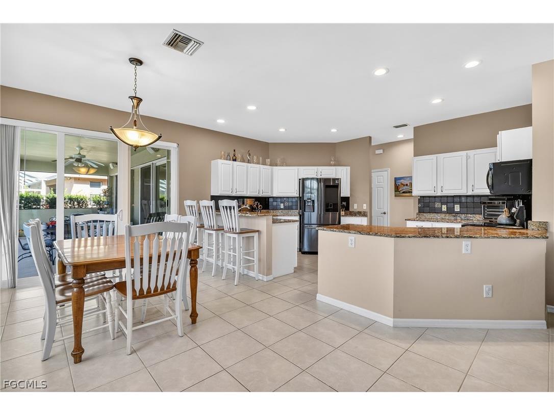 9261 Pittsburgh Boulevard Fort Myers FL 33967 2026006688 image7