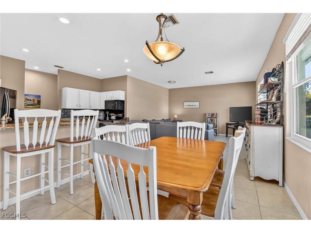 9261 Pittsburgh Boulevard Fort Myers FL 33967 2026006688 image9