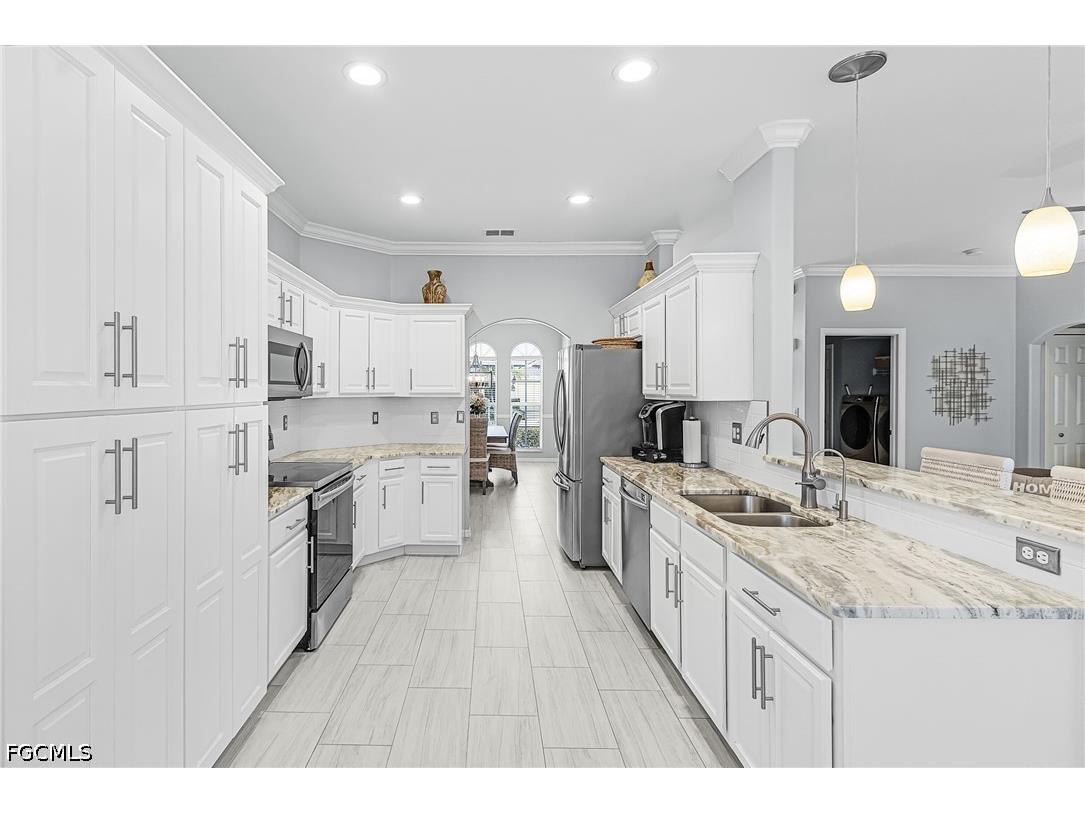 9262 Palm Island Circle North Fort Myers FL 33903 2026029032 image15