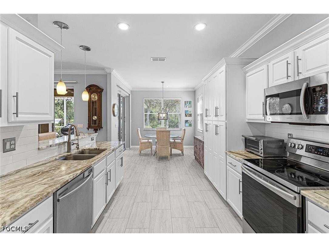 9262 Palm Island Circle North Fort Myers FL 33903 2026029032 image16