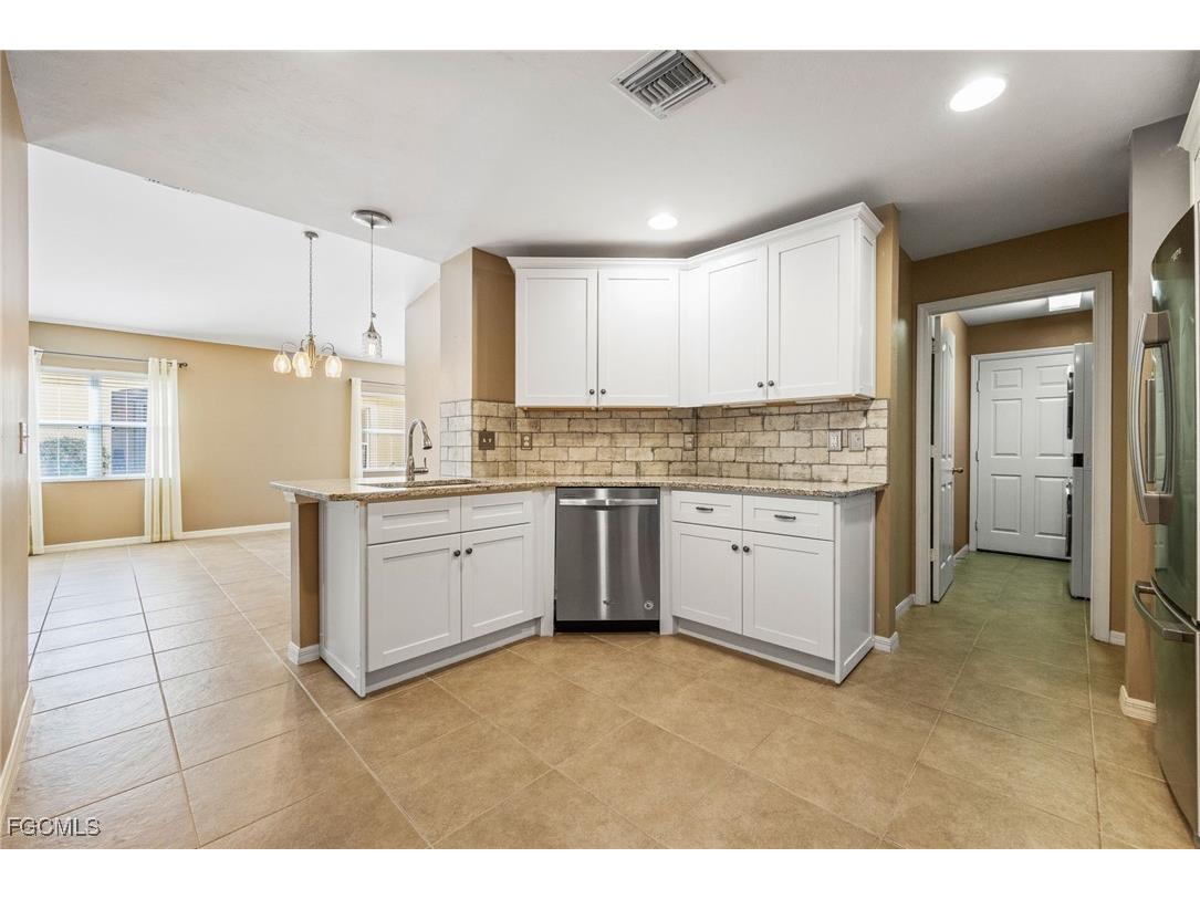 9263 Aegean Circle Lehigh Acres FL 33936 2025015695 image13