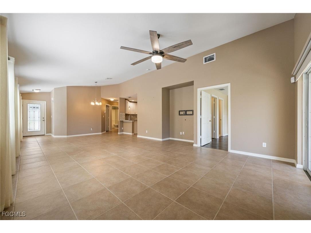 9263 Aegean Circle Lehigh Acres FL 33936 2025015695 image8