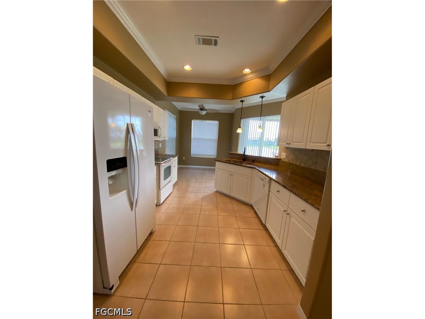 9265 Belleza Way #101 Fort Myers FL 33908 2026023980 image16