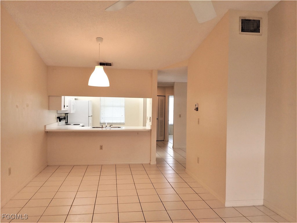 9265 Lake Park Drive #101 Fort Myers FL 33919 2025020433 image10