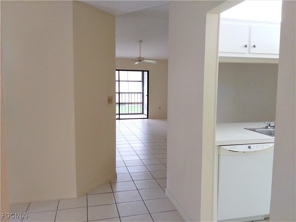 9265 Lake Park Drive #101 Fort Myers FL 33919 2025020433 image6