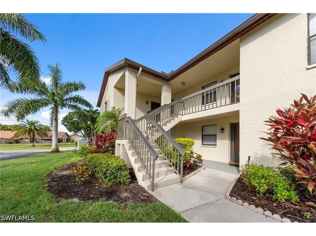 9265 Lake Park Drive #201 Fort Myers FL 33919 226022317 image1