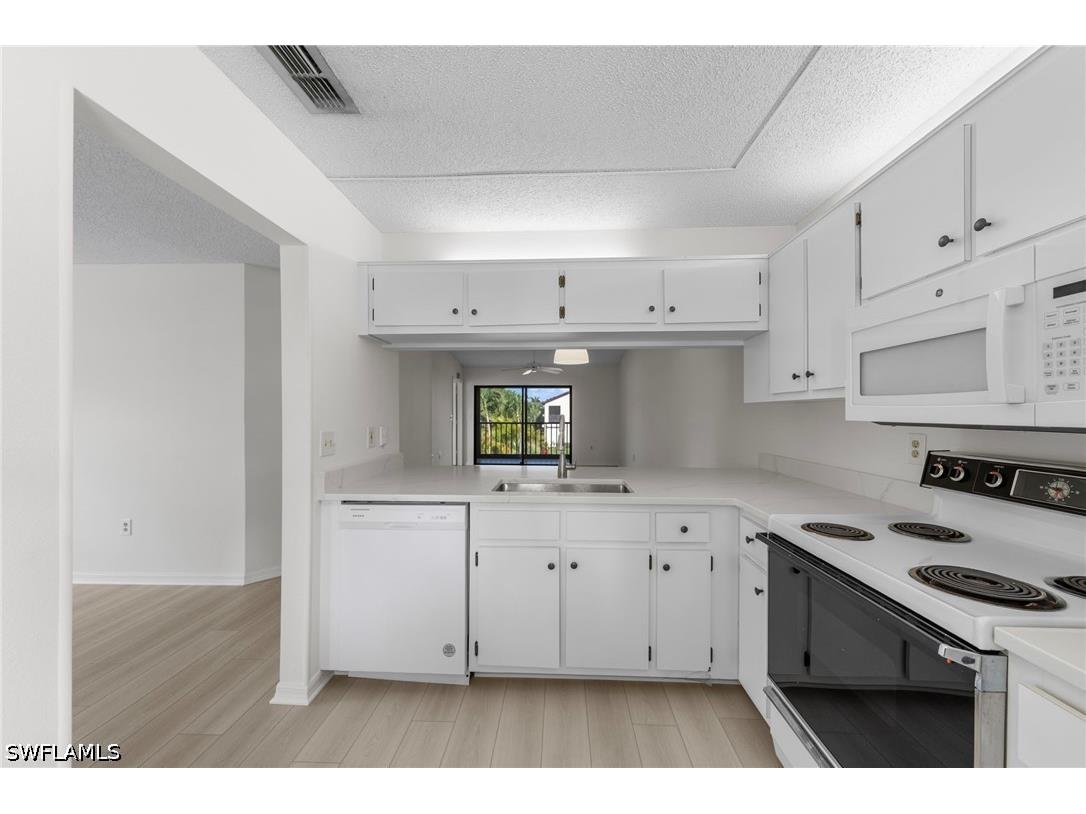 9265 Lake Park Drive #201 Fort Myers FL 33919 226022317 image24