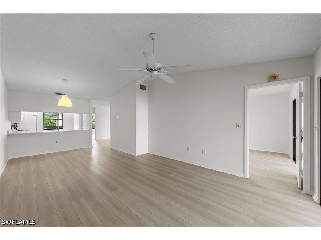 9265 Lake Park Drive #201 Fort Myers FL 33919 226022317 image3