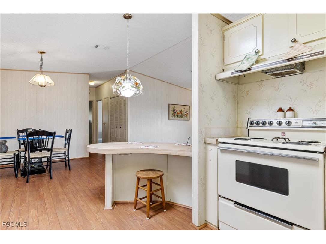 9266 Desoto Drive North Fort Myers FL 33903 2025010961 image11