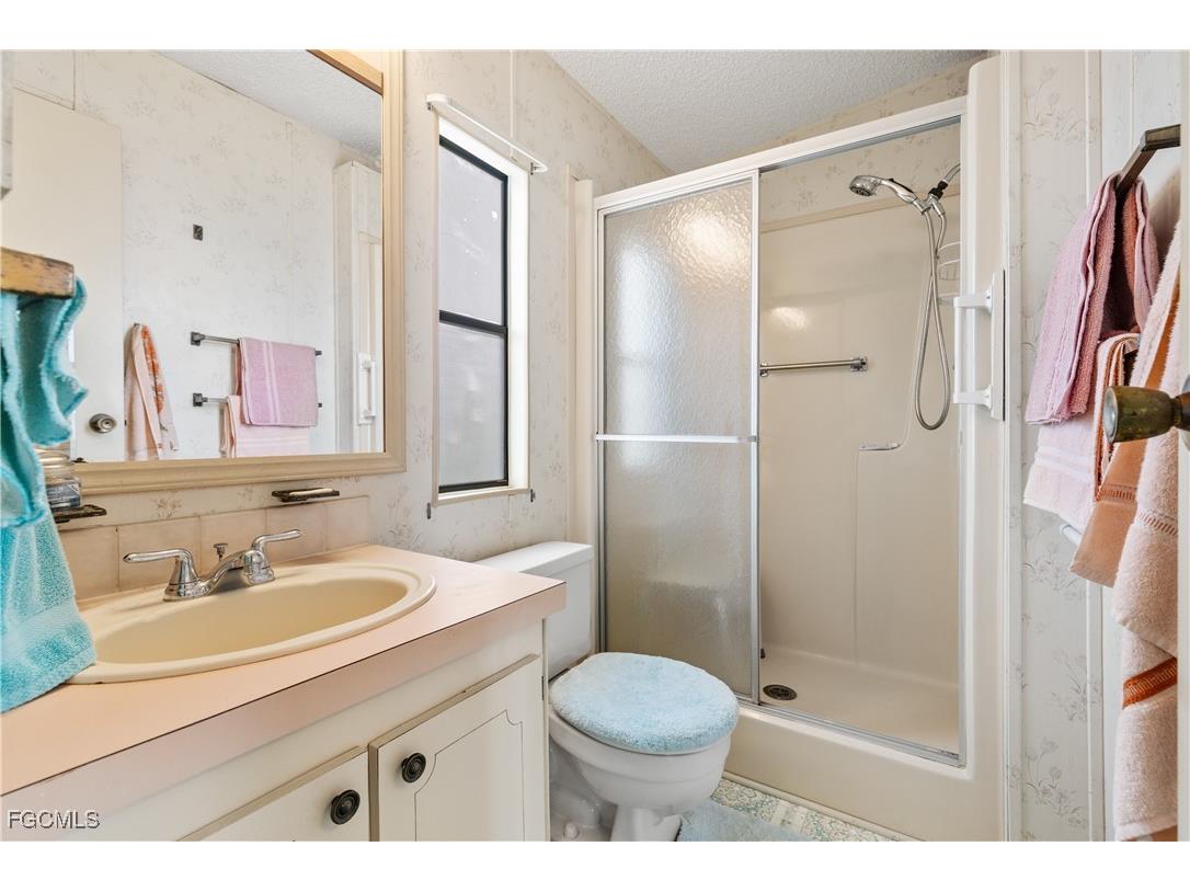 9266 Desoto Drive North Fort Myers FL 33903 2025010961 image17