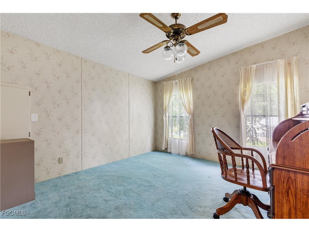 9266 Desoto Drive North Fort Myers FL 33903 2025010961 image18