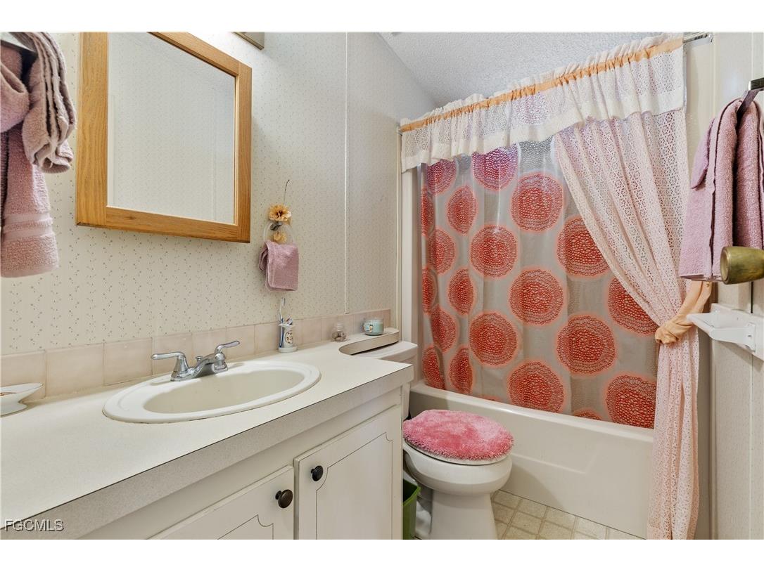 9266 Desoto Drive North Fort Myers FL 33903 2025010961 image19