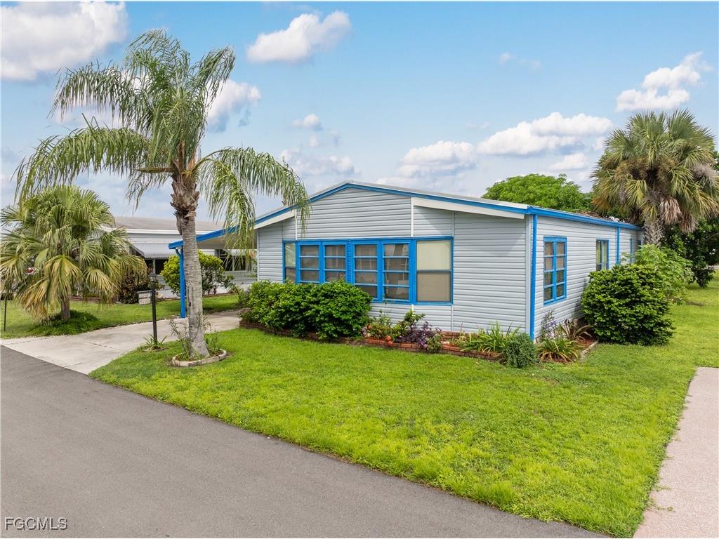 9266 Desoto Drive North Fort Myers FL 33903 2025010961 image2