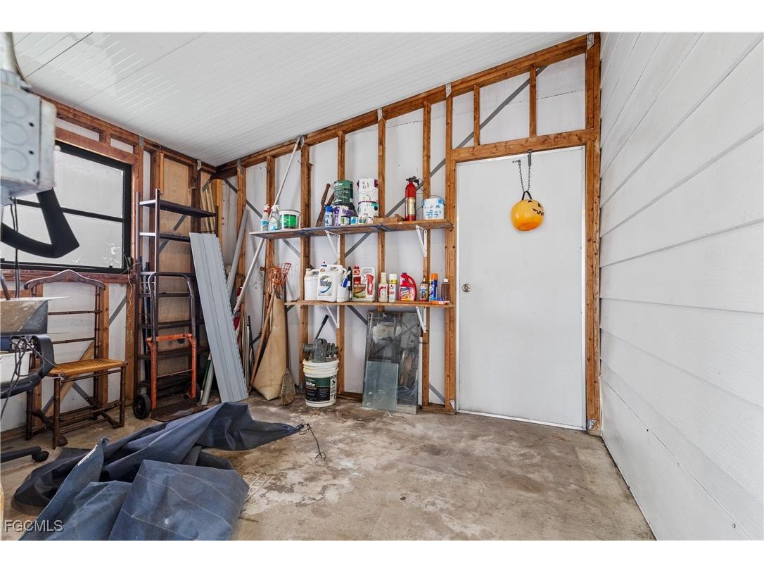 9266 Desoto Drive North Fort Myers FL 33903 2025010961 image20